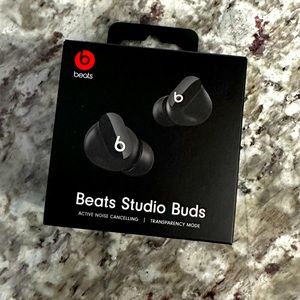 Beats Studio Buds